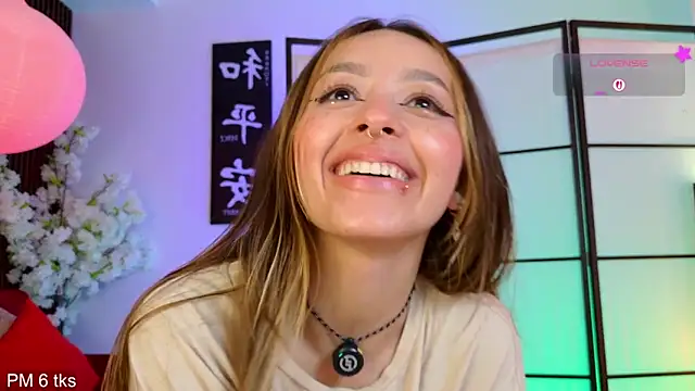Elysia carter online show from 28, 4, 2026