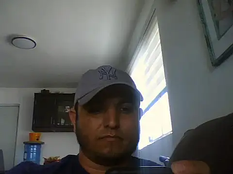 HOTB0Y18 online show from 24, 4, 2026
