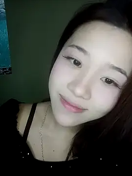 Luna beautifullll online show from 31, 3, 2026