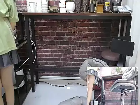 Snapshot of Latte-01 chatting on 12, 4, 2026 Latte-01 online show from 12, 4, 2026