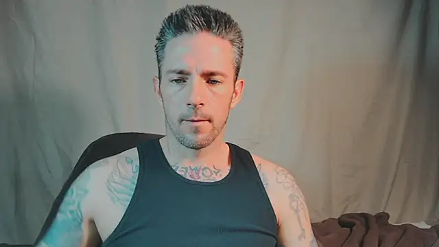 Snapshot of SkylarrGrey chatting on 19, 5, 2026 SkylarrGrey online show from 19, 5, 2026