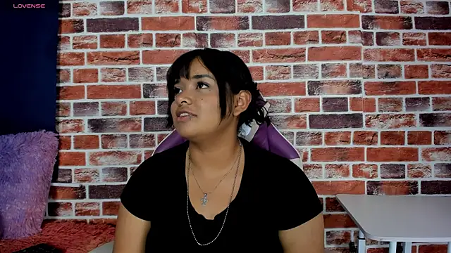 Snapshot of SofiiaCutee chatting on 6, 5, 2026 SofiiaCutee online show from 6, 5, 2026