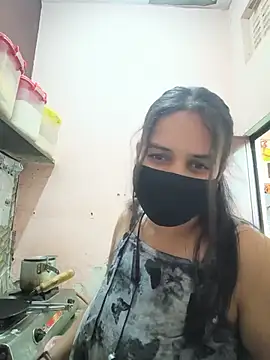 Snapshot of REENA-STRIP chatting on 16, 5, 2026 REENA-STRIP online show from 16, 5, 2026