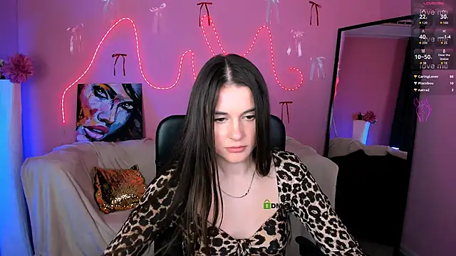 Snapshot of sara_musee chatting on 13, 4, 2026 sara musee online show from 13, 4, 2026