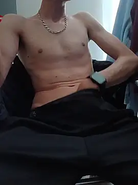 Snapshot of Skinboy06 chatting on 25, 5, 2026 Skinboy06 online show from 25, 5, 2026