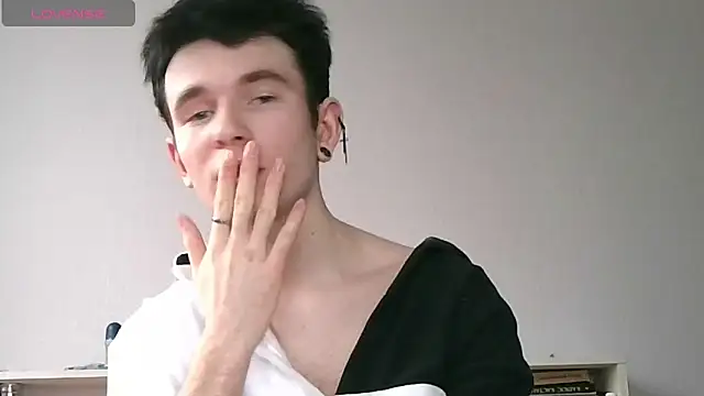 Snapshot of Ernest_ice chatting on 27, 3, 2026 Ernest ice online show from 27, 3, 2026