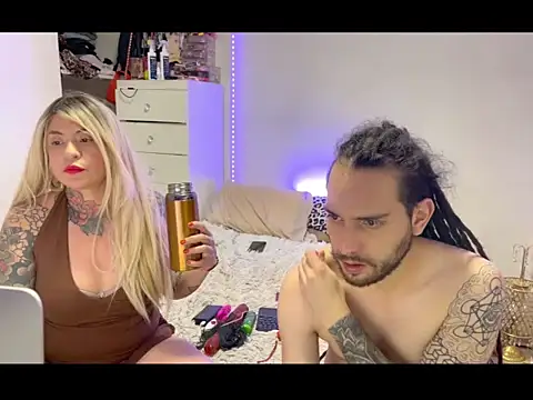 Snapshot of DreadObsessionxX chatting on 18, 5, 2026 DreadObsessionxX online show from 18, 5, 2026