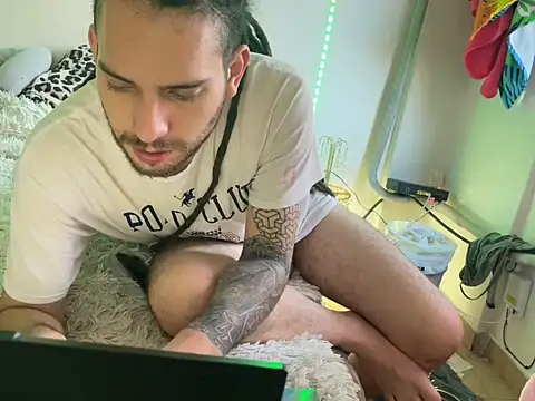 Snapshot of DreadObsessionxX chatting on 17, 6, 2026 DreadObsessionxX online show from 17, 6, 2026