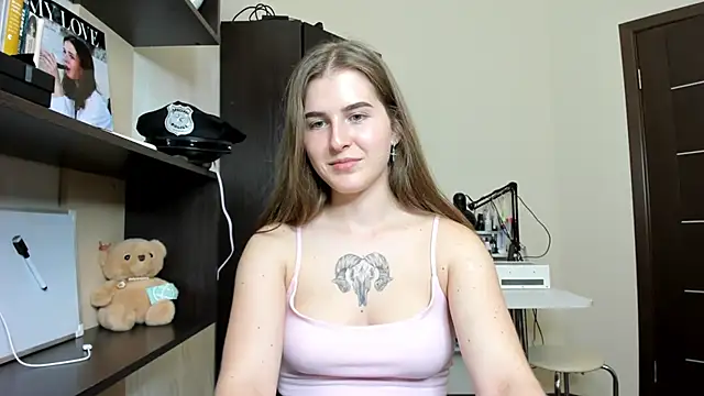 Snapshot of OhMyAlice chatting on 6, 6, 2026 OhMyAlice online show from 6, 6, 2026