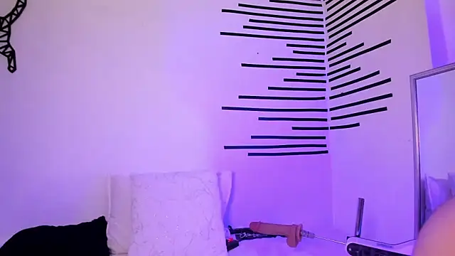 Snapshot of LindaCatalina_ chatting on 28, 5, 2026 LindaCatalina online show from 28, 5, 2026