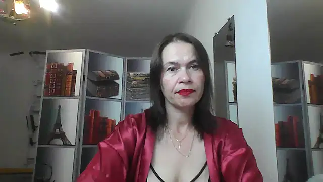 Snapshot of Selena_Moo chatting on 9, 7, 2026 Selena Moo online show from 9, 7, 2026