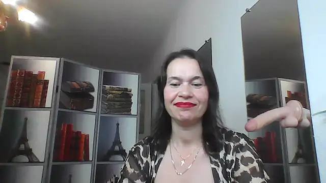 Snapshot of Selena_Moo chatting on 28, 7, 2026 Selena Moo online show from 28, 7, 2026