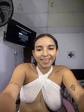 Snapshot of Blowjob-Queen_ chatting on 13, 5, 2026 Blowjob-Queen online show from 13, 5, 2026