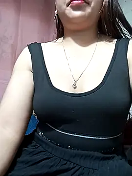 Snapshot of Hena__ chatting on 8, 4, 2026 Hena online show from 8, 4, 2026