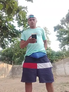 HOTRAINYGOLDEN online show from 24, 3, 2026