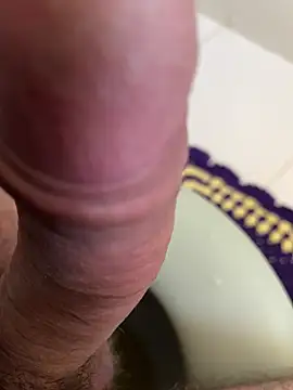 RafaelSilvaaa online show from 5, 4, 2026