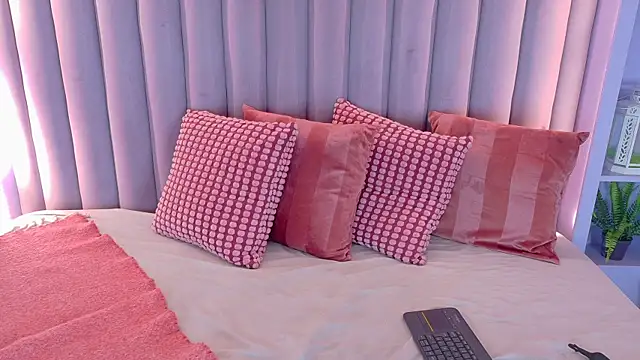 Snapshot of AhslyEvans__ chatting on 28, 5, 2026 AhslyEvans online show from 28, 5, 2026