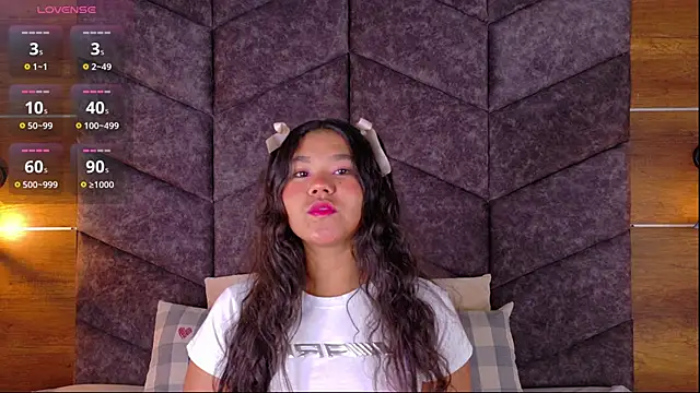 Snapshot of AhslyEvans__ chatting on 2, 6, 2026 AhslyEvans online show from 2, 6, 2026
