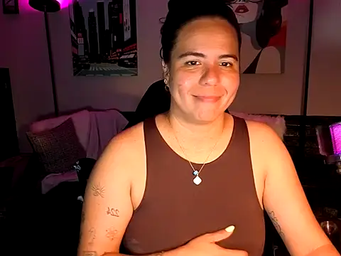 Snapshot of HannaJonns chatting on 15, 4, 2026 HannaJonns online show from 15, 4, 2026