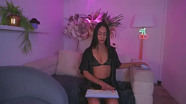 Mia patrick1 online show from 28, 3, 2026