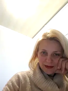 MiaLove183 online show from 7, 4, 2026