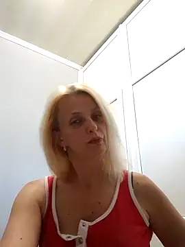 MiaLove183 online show from 9, 7, 2026