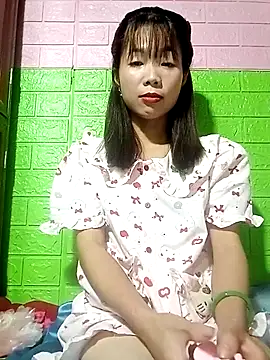 Snapshot of AmyLinee01 chatting on 23, 4, 2026 AmyLinee01 online show from 23, 4, 2026
