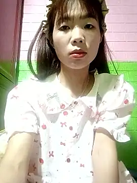 Snapshot of AmyLinee01 chatting on 9, 5, 2026 AmyLinee01 online show from 9, 5, 2026