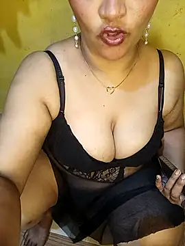Snapshot of Crushme_cpl chatting on 23, 6, 2026 Crushme cpl online show from 23, 6, 2026