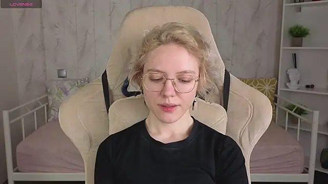 Snapshot of HottoKori chatting on 17, 5, 2026 HottoKori online show from 17, 5, 2026