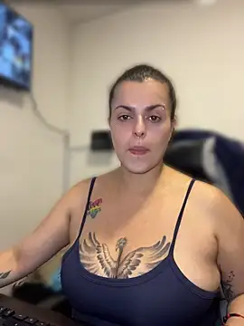 Snapshot of MiaHotboobs chatting on 31, 5, 2026 MiaHotboobs online show from 31, 5, 2026
