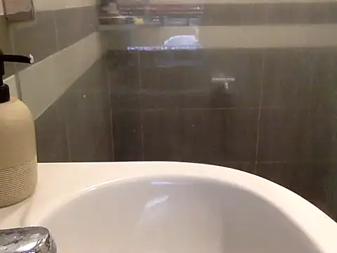 17Komodo online show from 10, 4, 2026