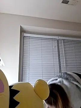 beeeuhh online show from 13, 4, 2026