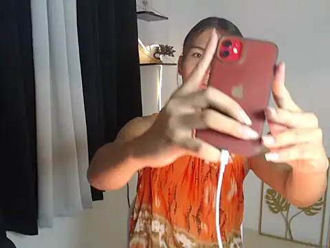 Snapshot of Zain_Moore chatting on 16, 4, 2026 Zain Moore online show from 16, 4, 2026