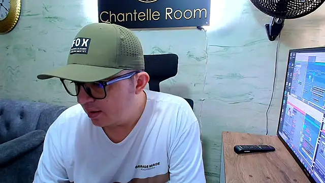 maximo daddy online show from 25, 4, 2026