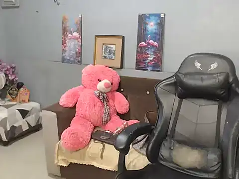 fuckercumm online show from 13, 6, 2026