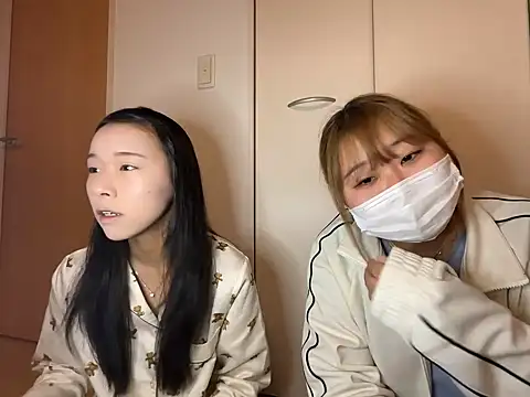 Snapshot of kana1199 chatting on 22, 4, 2026 kana1199 online show from 22, 4, 2026