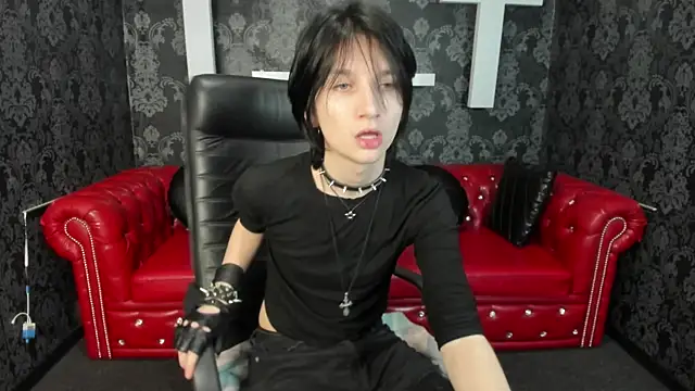 Snapshot of AdonBev chatting on 15, 4, 2026 AdonBev online show from 15, 4, 2026