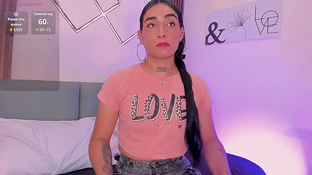 Skarlet Ruiz  online show from 7, 4, 2026