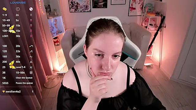 Snapshot of Elisabeth_Binder chatting on 10, 7, 2026 Elisabeth Binder online show from 10, 7, 2026