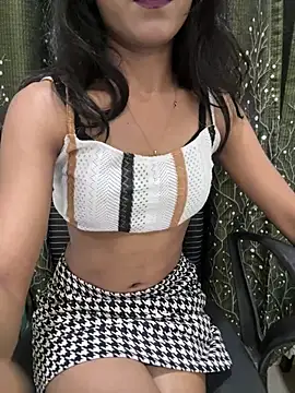 Snapshot of Baby_pari1 chatting on 6, 4, 2026 Baby pari1 online show from 6, 4, 2026