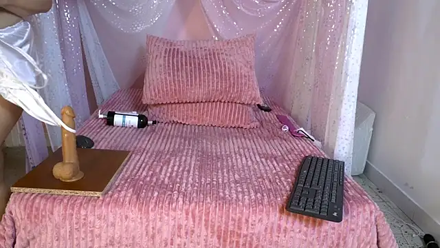 Snapshot of selene_moretti chatting on 3, 6, 2026 selene moretti online show from 3, 6, 2026