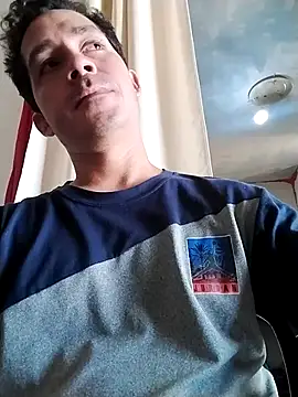 Snapshot of Gabriel_leon33 chatting on 26, 5, 2026 Gabriel leon33 online show from 26, 5, 2026