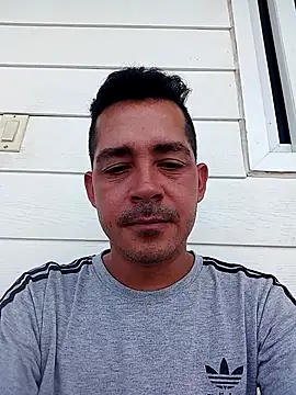 Snapshot of Gabriel_leon33 chatting on 4, 6, 2026 Gabriel leon33 online show from 4, 6, 2026