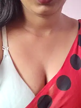 Snapshot of Sexyteacher143 chatting on 2, 4, 2026 Sexyteacher143 online show from 2, 4, 2026