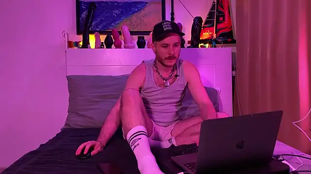 Snapshot of konlxxx chatting on 27, 5, 2026 konlxxx online show from 27, 5, 2026