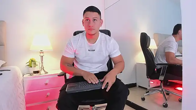 Chriss Diamond online show from 6, 5, 2026