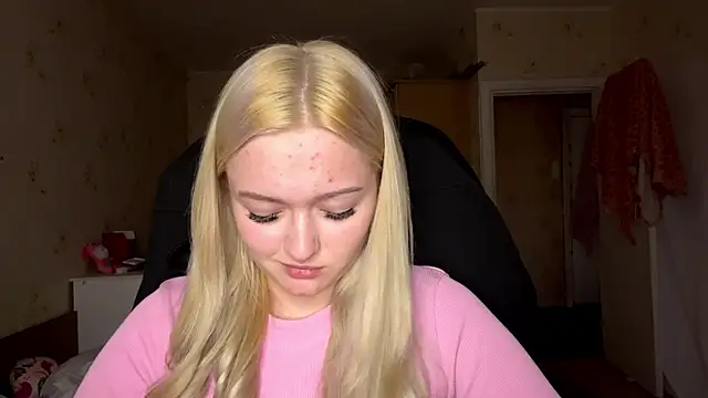 Sophia Blonde online show from 2, 4, 2026