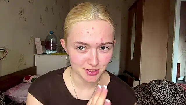 Sophia Blonde online show from 8, 4, 2026