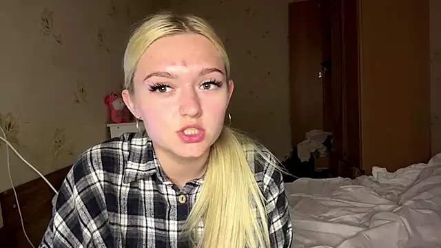 Sophia Blonde online show from 25, 5, 2026